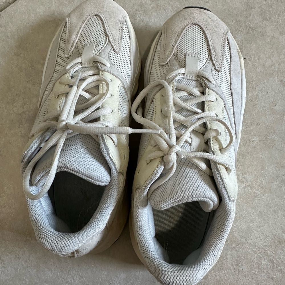 adidas Yeezy Boost 700 Analog